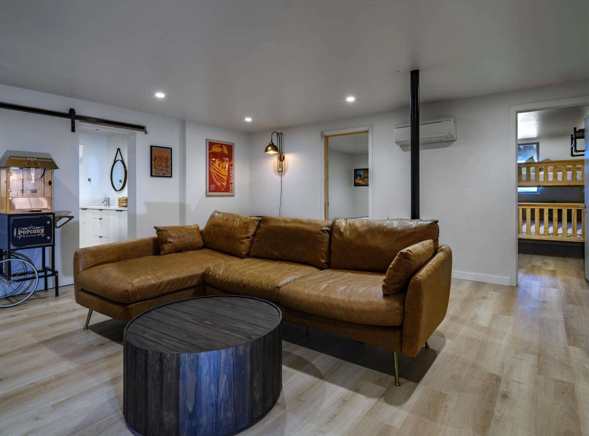 Tu'nlii House Creekfront Hot Tub Fire Pit * Cornville